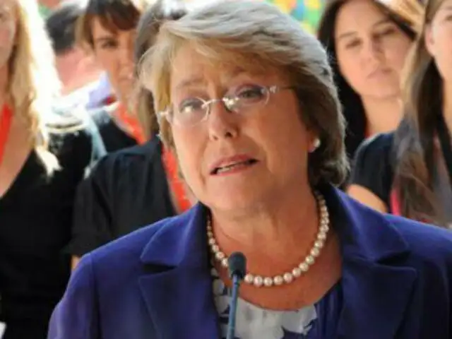 Michelle Bachelet promete limpiar la corrupción 'afecte a quien afecte'