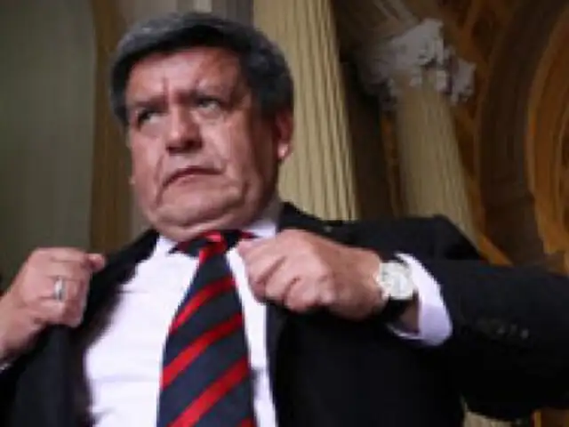 César Acuña renunció a la alcaldía de Trujillo para candidatear por La Libertad