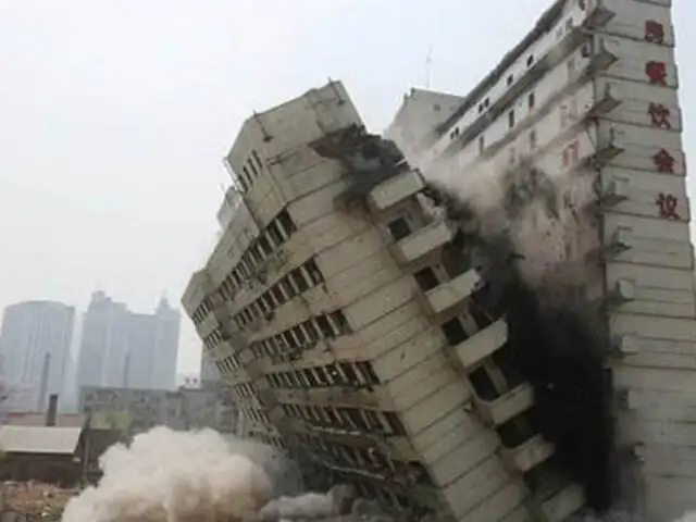 VIDEO: ingenieros chinos demuelen con precisión solo la mitad de un edificio
