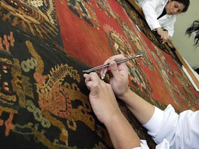 Tras largo proceso judicial retornan de Suecia varios textiles Paracas