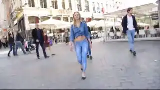 VIDEO: esto sucede cuando una chica sale a la calle sin pantalones