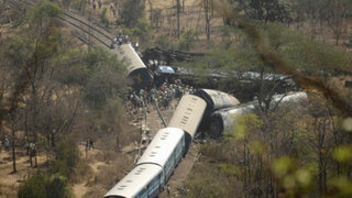 India: al menos 19 personas murieron tras descarrilamiento de tren