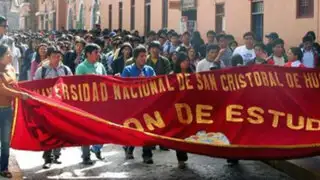 Dictan comparecencia restringida contra universitarios que protestaron en Ayacucho