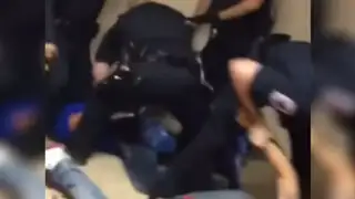 VIDEO: Policías ingresan a fiesta familiar y rocian con gas pimienta a los niños
