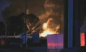 Estados Unidos: gigantesco incendio consumió planta de materiales químicos