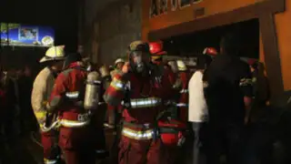 Incendio de gran magnitud se registró en tienda de artesanías de la Av. La Marina