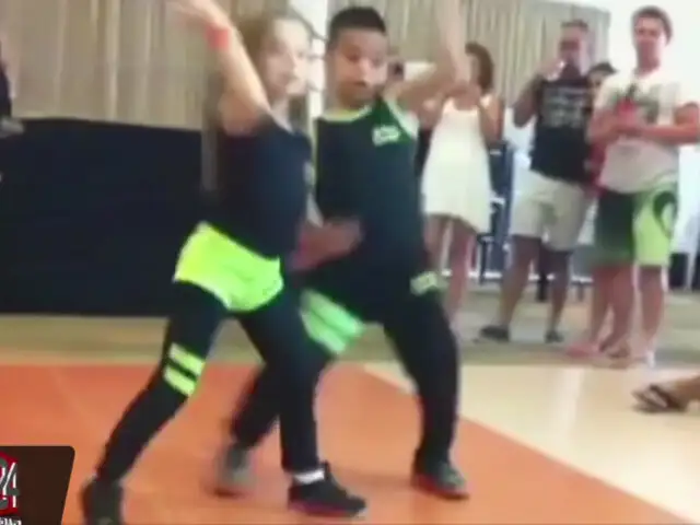 Niños causan sensación con su sorprendente habilidad para bailar salsa