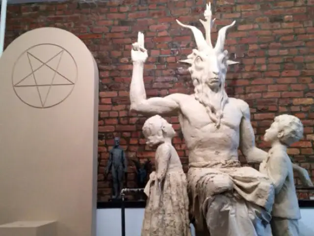 EEUU: buscan colocar una estatua del diablo en el Capitolio de Oklahoma