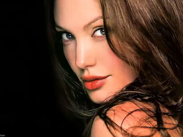 Actriz Angelina Jolie anuncia su retiro del cine