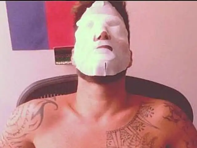 Cantante Ricky Martin comparte con seguidores sus tratamientos faciales