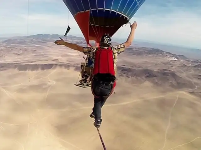 VIDEO: Equilibrista desafía a la gravedad con maniobras a 1.200 metros de altura