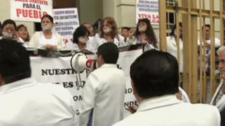Médicos del Minsa no dan su brazo a torcer en protesta por remuneraciones