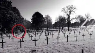 Estudiante fotografía el fantasma de un soldado en cementerio de Francia