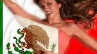 Cantante Thalía causa polémica posando desnuda con la bandera de México