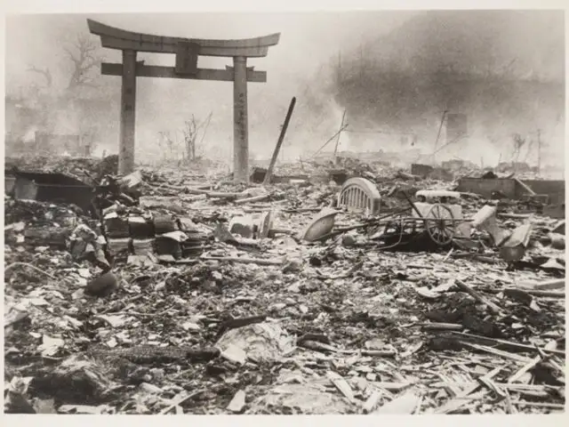 Revelan fotos inéditas de Nagasaki, un día después de la bomba atómica
