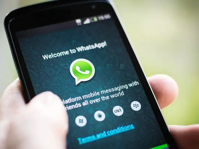 Reportan caída mundial de WhatsApp en redes sociales