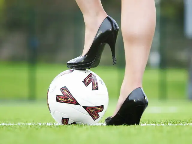 Revelan que las mujeres aprovechan los partidos de fútbol para ser infieles