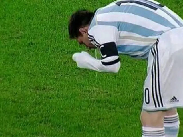 Entérese por qué el futbolista Lionel Messi vomita en el campo de juego