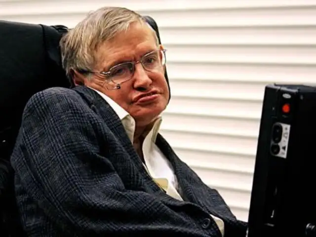 Stephen Hawking alerta que robots representan seria amenaza para la humanidad