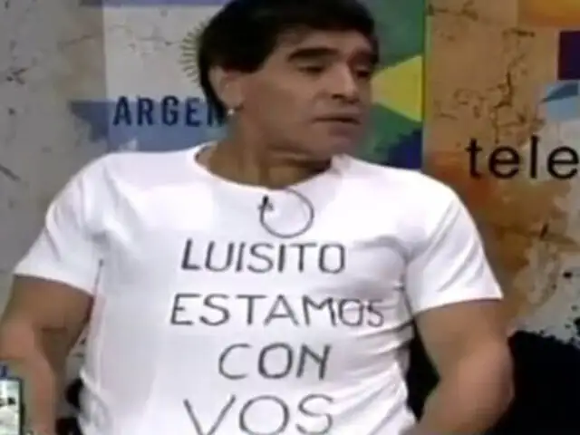 Brasil 2014: Maradona mostró su total apoyo a Luis Suárez con una camiseta