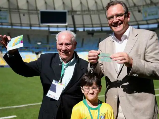 FIFA regaló entradas para la final del mundial a un brasileño a cambio de la suya de 1950