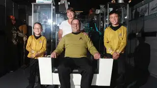 Fanático gasta $500 mil para convertir su casa en la nave de Star Trek