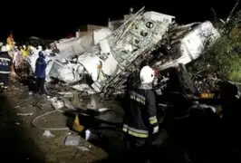 Taiwán: avión se estrella y deja al menos 47 personas muertas