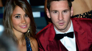 FOTO: viento dejó al descubierto los encantos de la bella novia de Lionel Messi