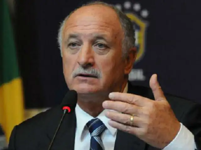 Técnico Scolari insinuó que FIFA no quiere que Brasil gane el Mundial