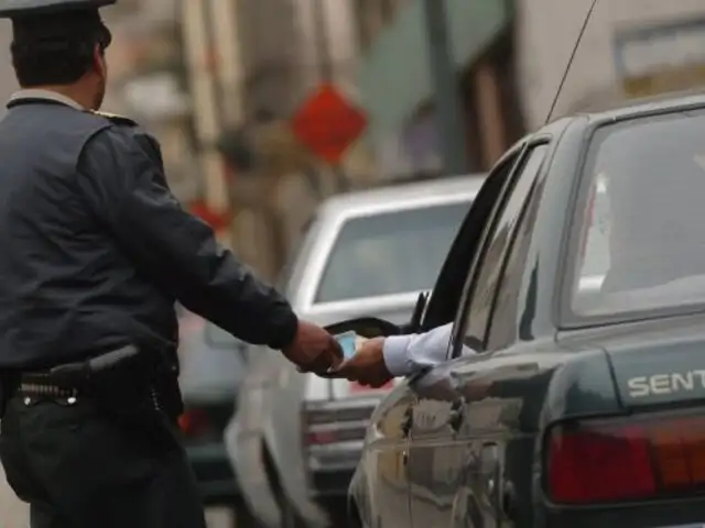 Detienen a policía por cobrar 'coima' de dos soles a conductor en Ayacucho