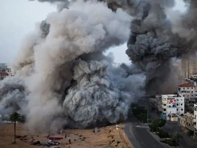 Israel intensifica sus bombardeos contra  hospitales y viviendas de Gaza