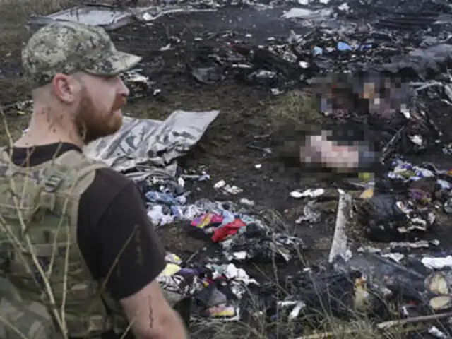 Logran rescatar 181 cuerpos del avión malasio derribado en Ucrania