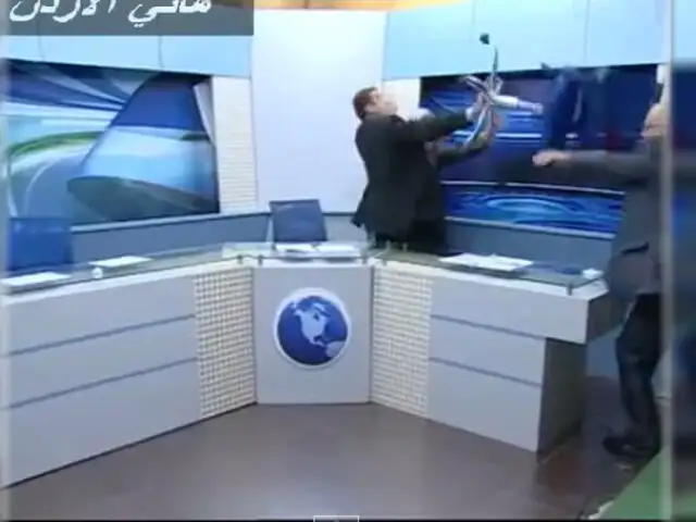 VIDEO: dos panelistas terminaron a golpes en pleno debate televisivo