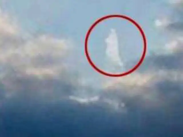 FOTOS: una mujer asegura que ‘fotografió’ a Jesucristo sobre unas nubes