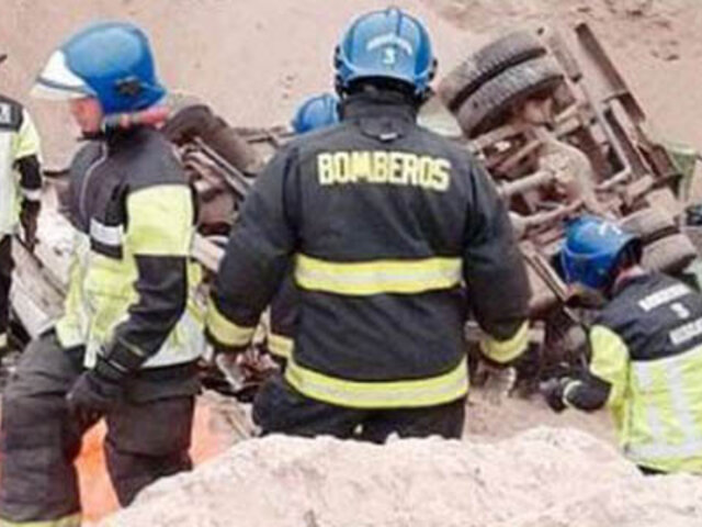 Mueren tres ciudadanos peruanos en un accidente vehicular en Chile
