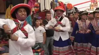 Comeciantes de Feria de la Peruanidad celebraron el aniversario de Arequipa