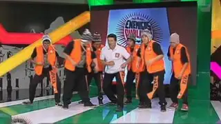 Candidato a SJM se luce en Enemigos Públicos con presentación de break dance