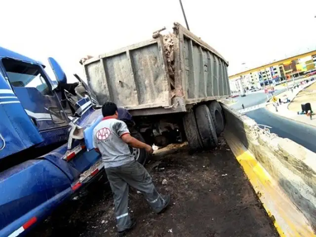 Accidente dejó un muerto y dos heridos en Panamericana Sur