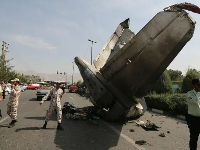 Irán: reportan 40 muertos tras caída de avión en Teherán