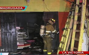 Voraz incendio consumió un local comercial en La Victoria
