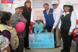 Ica: anciana de 103 años recibió su DNI por primera vez