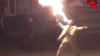VIDEO: acto circense con fuego casi termina en un terrible accidente