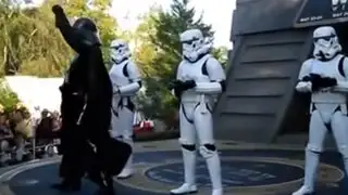 Star Wars: Darth Vader y las tropas imperiales realizan espectacular coreografía
