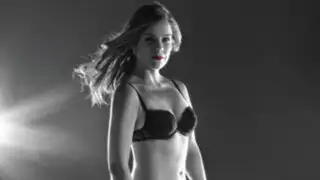 FOTOS: actriz Daniela Sarfati se desnuda para la revista SoHo Perú