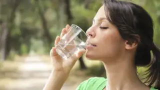 Tip para bajar de peso rápidamente, tomar agua fría en ayunas