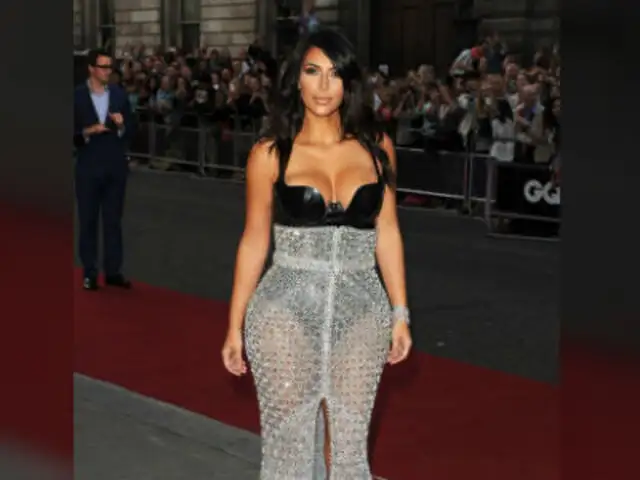 Espectáculo internacional: Kim Kardashian deslumbra con atrevida transparencia