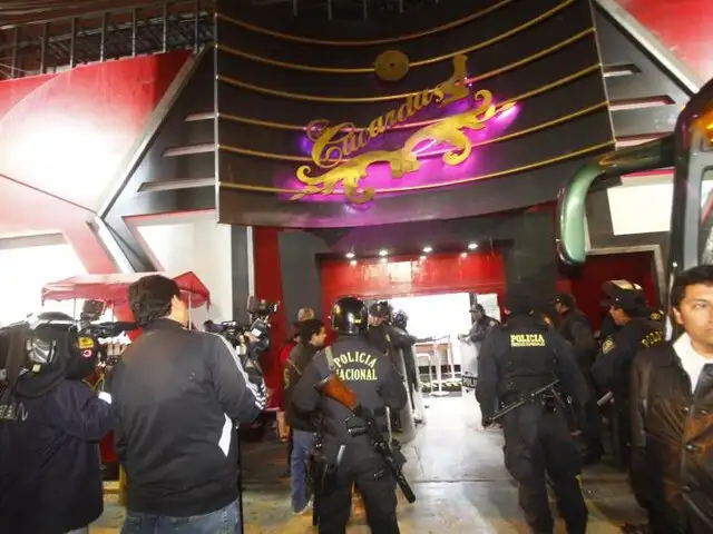 Cercardo: Policía intervino local Las Cucardas y detuvo a 80 extranjeras