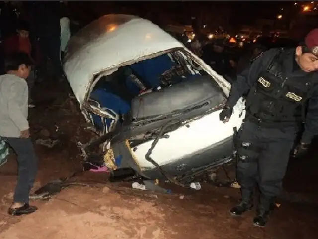 Despiste de minivan deja 12 heridos en carretera de Puno