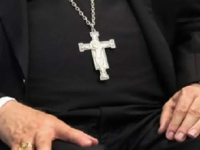 Canadá: acusan a sacerdote de violar a decenas de niños y un perro