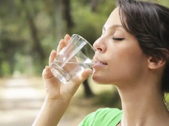 Tip para bajar de peso rápidamente, tomar agua fría en ayunas